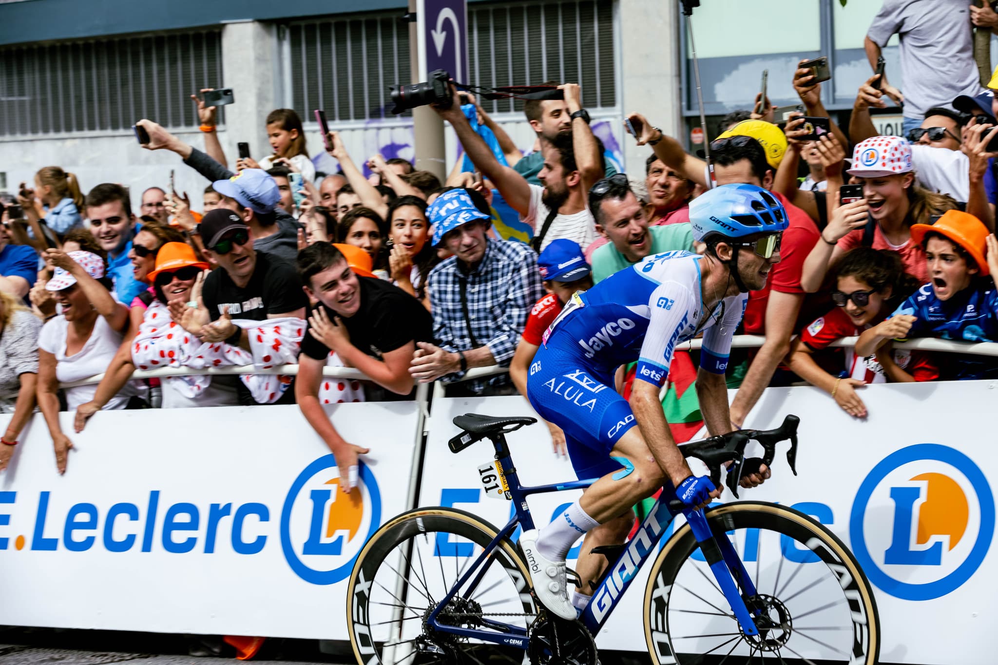  crazy fans tour de france